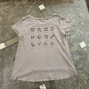 AE Horoscope hi-low graphic t-shirt